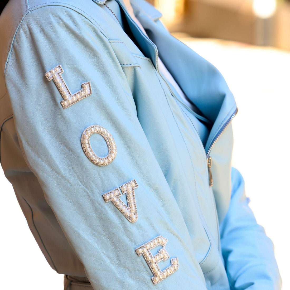 MILANA, azure Perfecto Couture with 